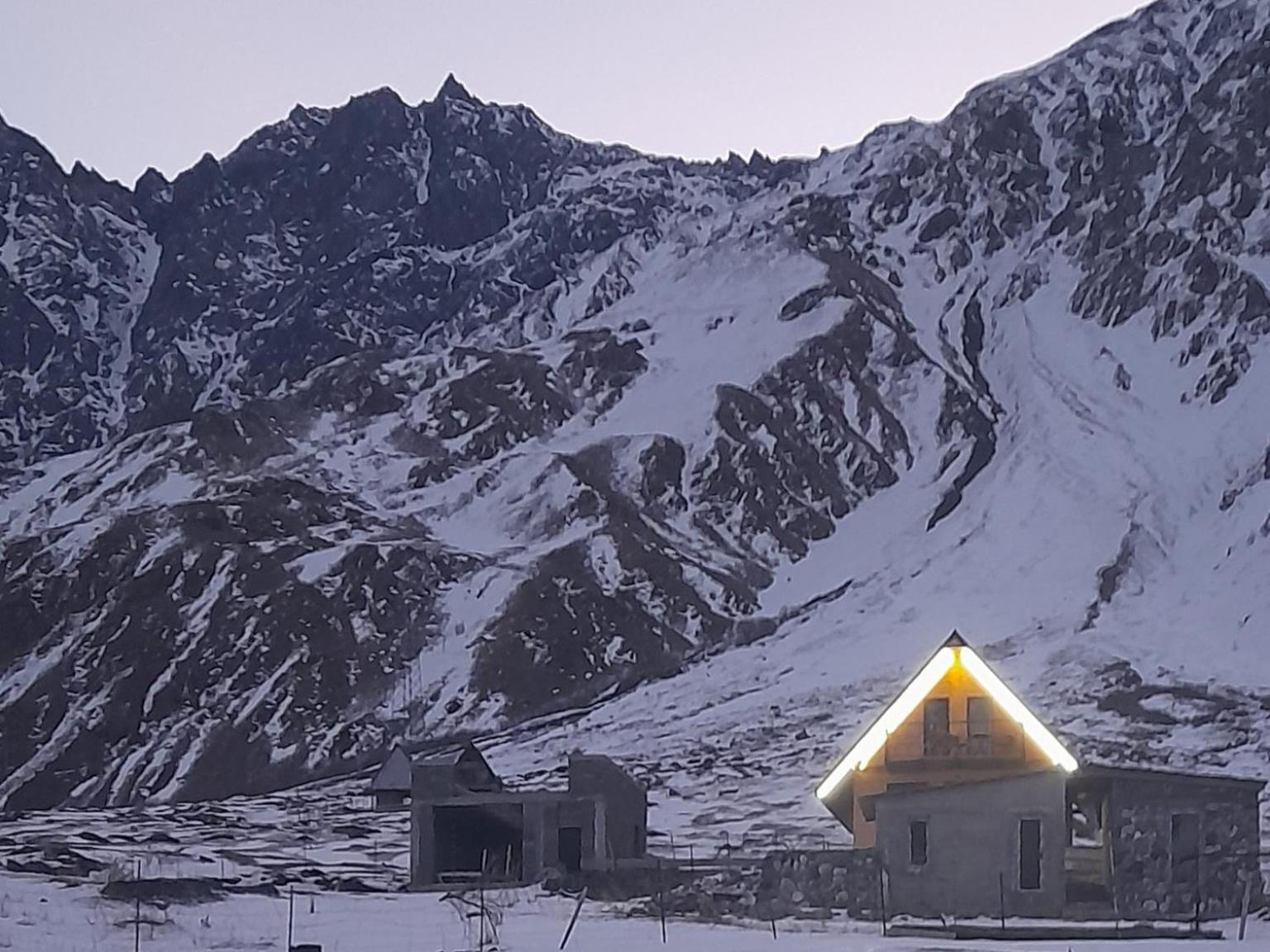 Mountain Flower Cottage Kazbegi Exterior photo
