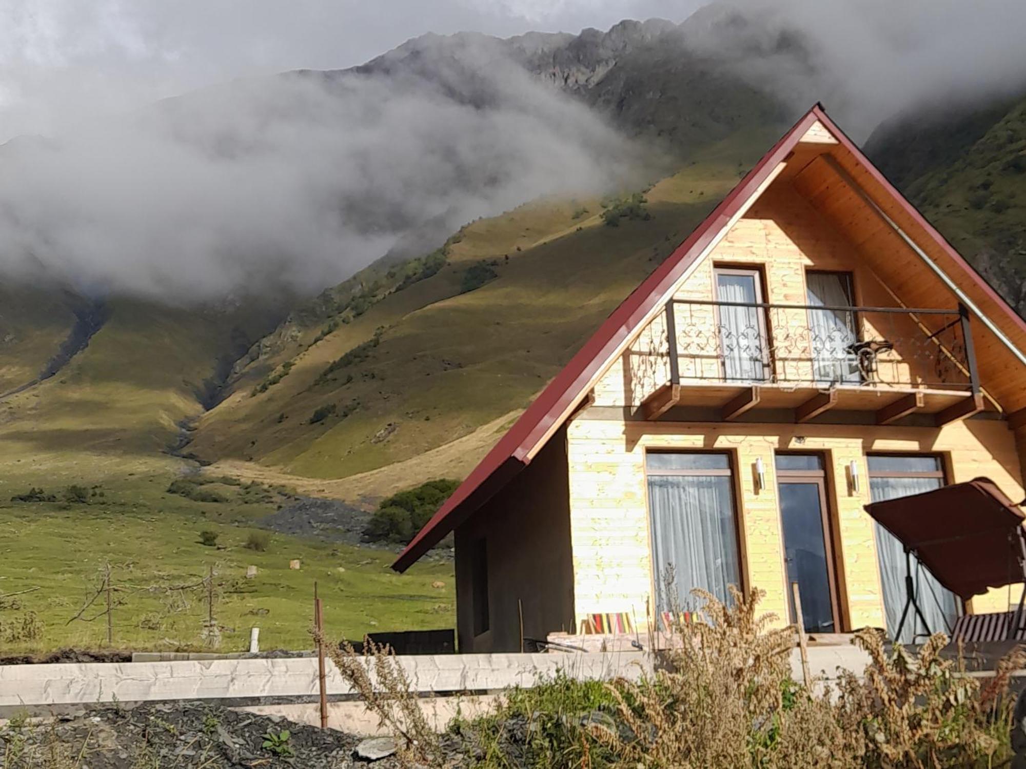 Mountain Flower Cottage Kazbegi Room photo